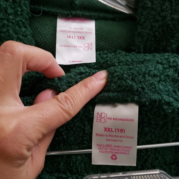 XXL NWT 2pc No Boundaries Dark Green Teddy Longsleeve Sweatshirt & Shorts Set - Picture 7 of 8